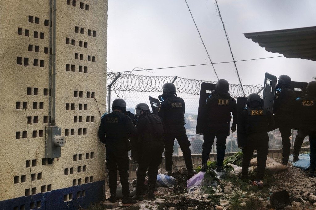 Guatemala declara estado de sítio após rebelião em prisões