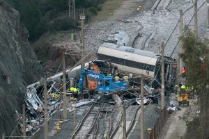 Investigadores de acidente ferroviário na Espanha identificam trilho danificado