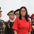 Militares e policiais da Venezuela juram lealdade à presidenta interina