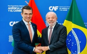 Lula se encontra com presidente da Bolívia e o convida para visita ao Brasil