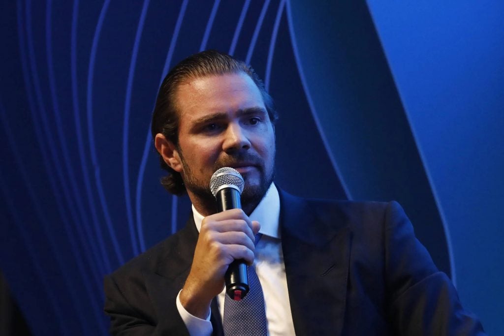 Desregulação, fraudes e responsabilização