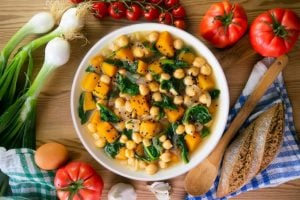 Almoço proteico: 5 receitas leves com proteínas magras