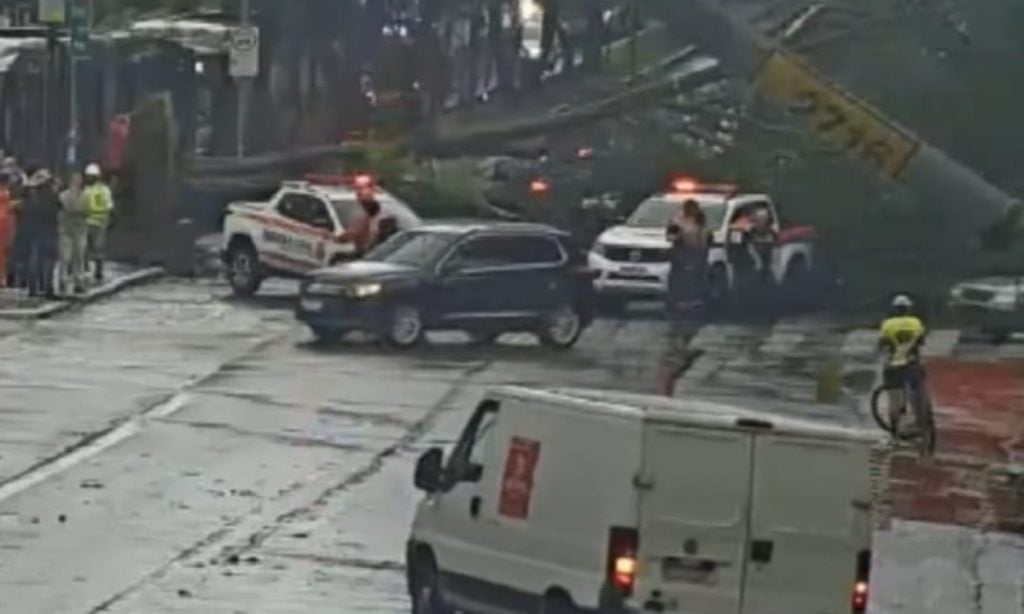 Mais de 70 mil ficam sem luz após chuvas em São Paulo