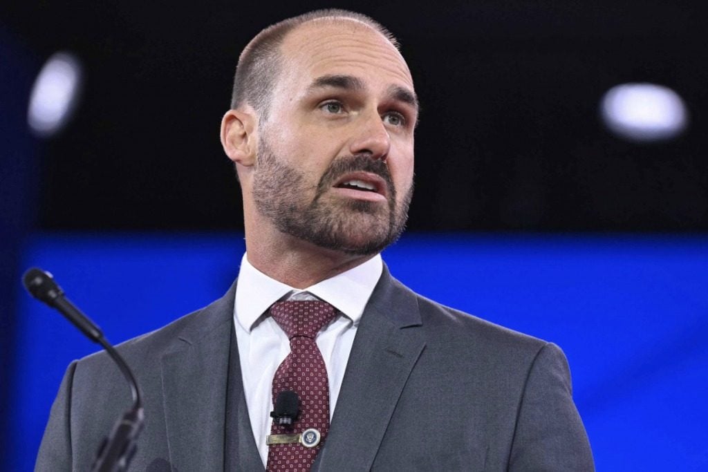 Eduardo diz que Tarcísio não tem a opção de contrariar Bolsonaro: ‘Vai se equiparar a Doria’