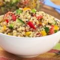 10 saladas detox e refrescantes para iniciar a semana