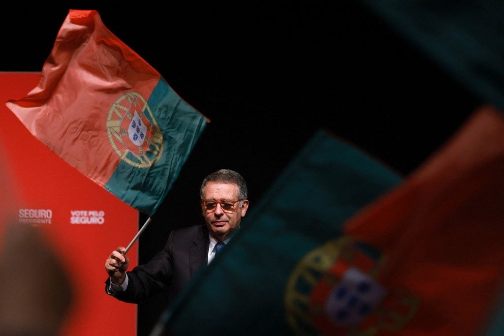 Quem é António José Seguro, socialista moderado que venceu a extrema-direita nas eleições em Portugal