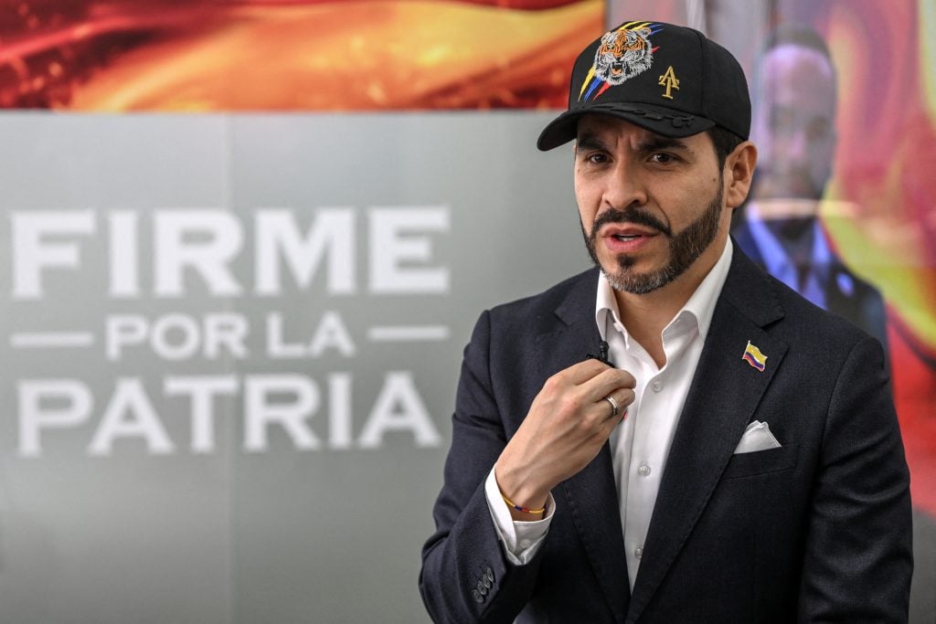 Candidato a presidente da Colômbia promete bombardear traficantes de drogas com apoio dos EUA