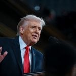 Juiz manda paralisar obras do salão de baile de Trump na Casa Branca