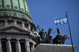 Senado da Argentina reduz maioridade penal de 16 para 14 anos