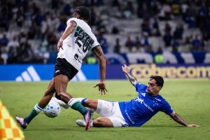 Coritiba surpreende e derrota Cruzeiro em Belo Horizonte