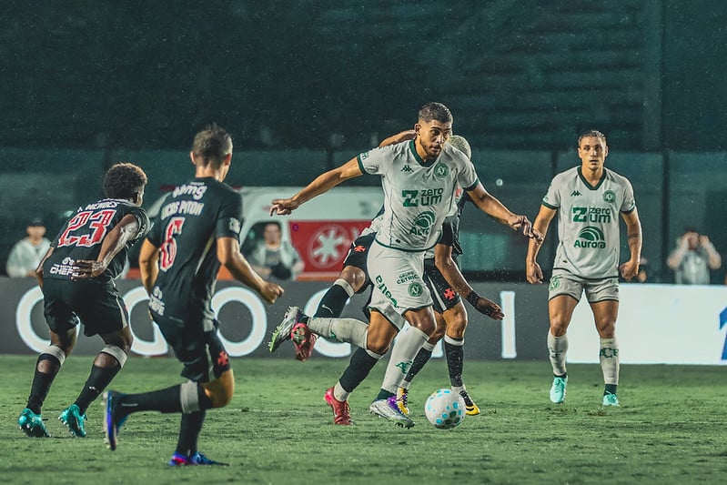 Vasco e Chapecoense empatam em São Januário