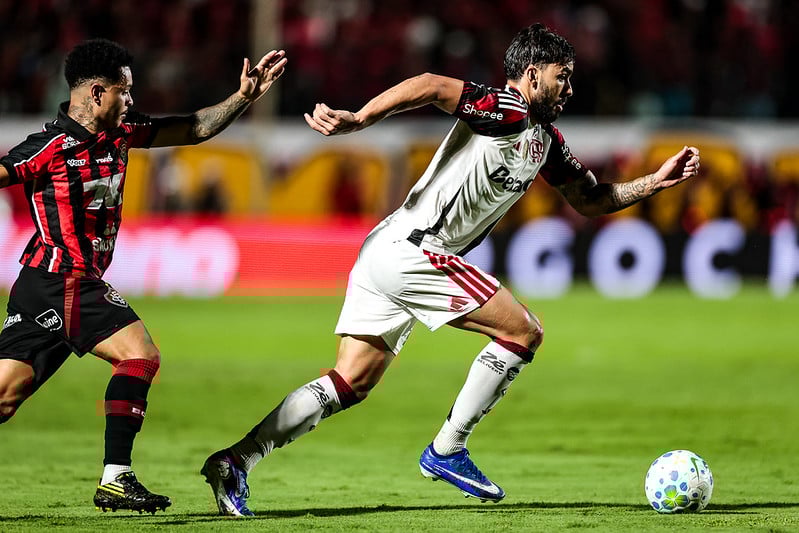 Vitória é superado pelo Flamengo em casa pelo Brasileirão