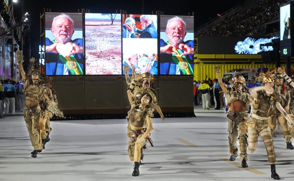A comemoração de bolsonaristas ao rebaixamento da escola de samba que homenageou Lula