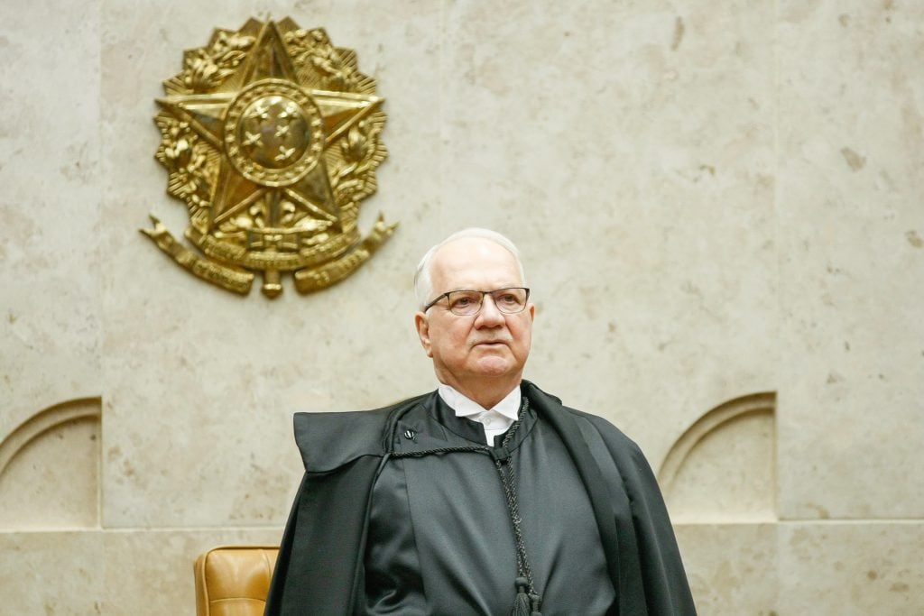 ‘Autocontenção não é fraqueza’, diz Fachin em meio a uma crise no STF
