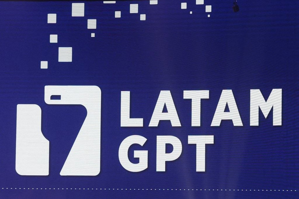 Chile lança Latam-GPT, IA que busca romper preconceitos sobre a América Latina