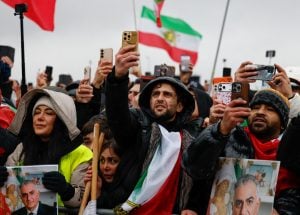 Cerca de 250 mil pessoas protestam em Munique contra o regime iraniano