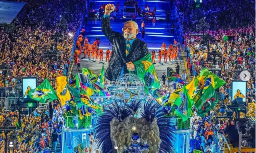 Escola que homenageou Lula é rebaixada no Carnaval do Rio; Viradouro vence