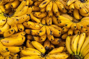 Tipos de banana: conheça 5 variedades e como usá-las em receitas doces e salgadas