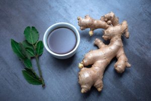 Para que serve o chá de louro? 3 receitas para incluir no dia a dia