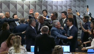 Base do governo protocola pedido para anular votação da quebra dos sigilos de Lulinha