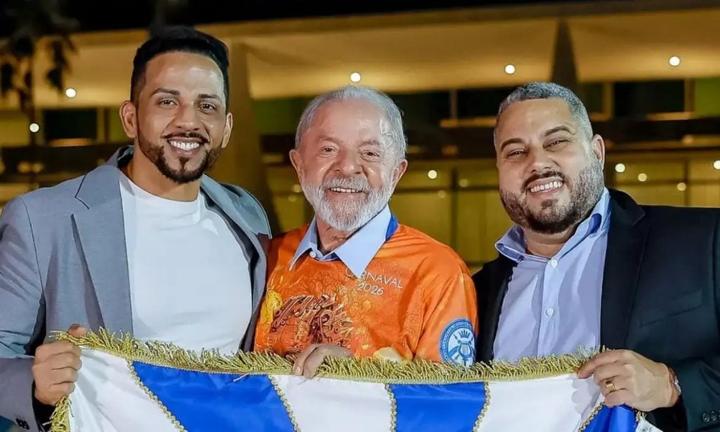 Lula deve ir à Sapucaí para assistir a desfile em sua homenagem