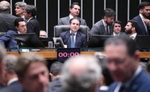 Por eleição, Motta e governo deixam reforma administrativa de lado