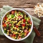 10 saladas proteicas e refrescantes para os dias quentes