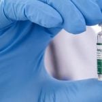 Começa vacinação de 1,2 milhão de profissionais de saúde contra dengue