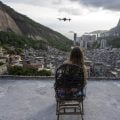 Vídeos com drone reabrem debate sobre turismo nas favelas do Rio