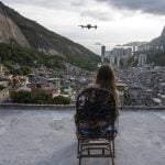 Vídeos com drone reabrem debate sobre turismo nas favelas do Rio