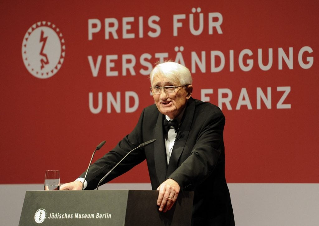Por que Habermas morre ‘em baixa’