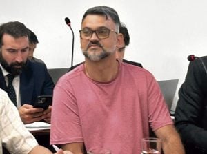 Golpismo/  O inimigo ao lado