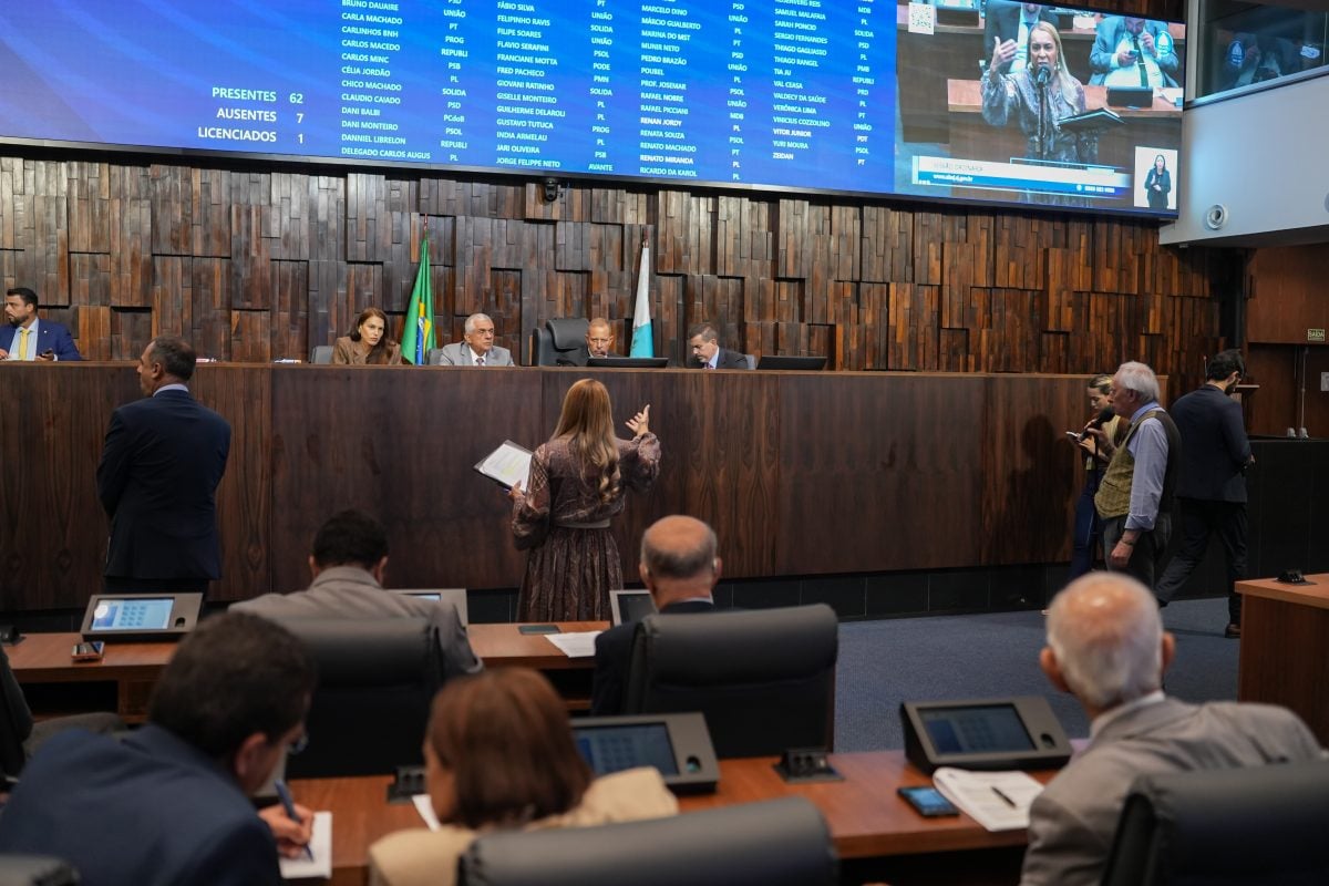 Alerj define seu novo presidente nesta quinta e vencedor assume interinamente o governo do RJ