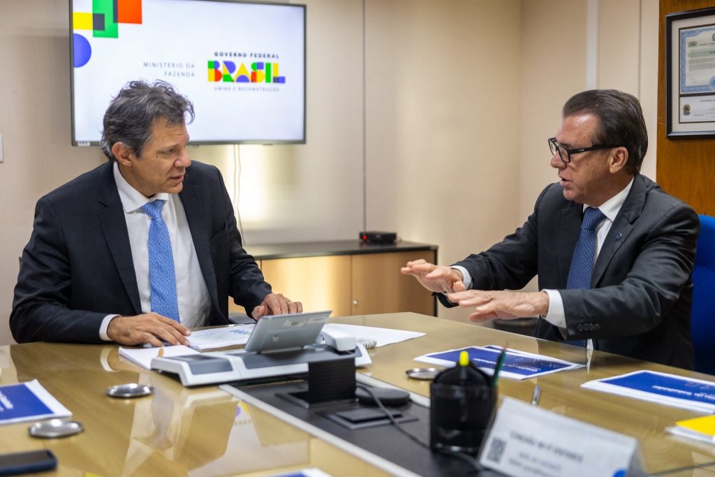 Deputados aprovam convite a Haddad e Marinho para tratar do fim da 6×1 na Câmara