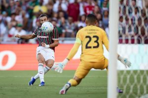Fluminense vence Athletico-PR no Maracanã