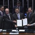 Congresso promulga acordo Mercosul-União Europeia e governo prevê vigência provisória em maio