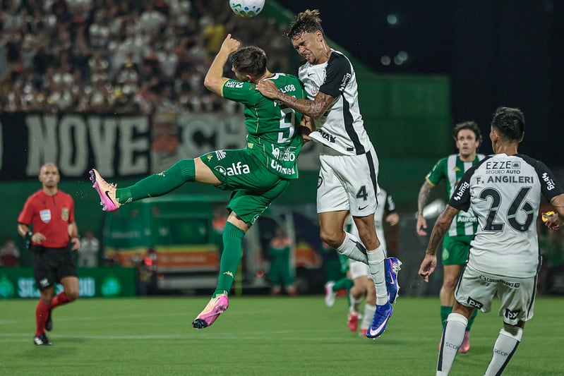Chapecoense e Corinthians ficam no empate na Arena Condá