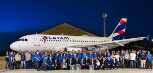 Latam vai incorporar à frota os primeiros aviões da Embraer