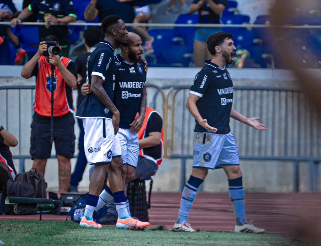 Remo goleia o Bahia e deixa a lanterna do Brasileirão