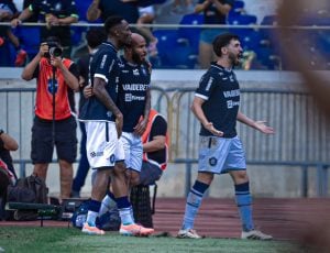 Remo goleia o Bahia e deixa a lanterna do Brasileirão