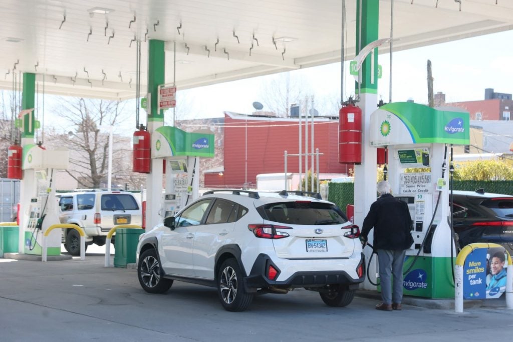 Gasolina chega ao maior preço nos EUA desde 2022