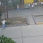 Aluno de 13 anos morre em ataque a tiros em escola na Argentina