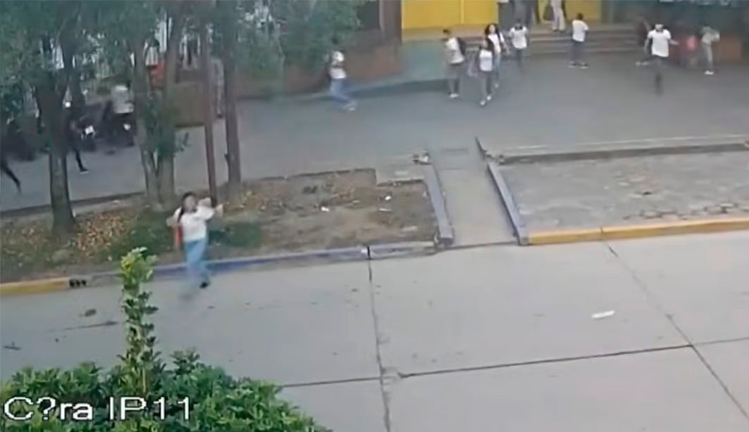 Aluno de 13 anos morre em ataque a tiros em escola na Argentina