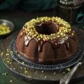 Bolo de chocolate com cobertura: 3 receitas deliciosas e práticas