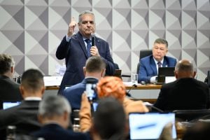 CPMI do INSS rejeita relatório que pedia indiciamento de 'Lulinha'