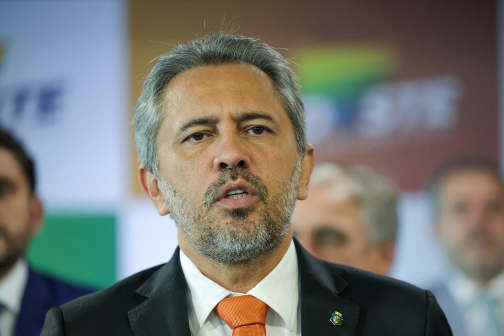 A aprovação de Elmano no Ceará a menos de 7 meses da eleição, segundo Datafolha