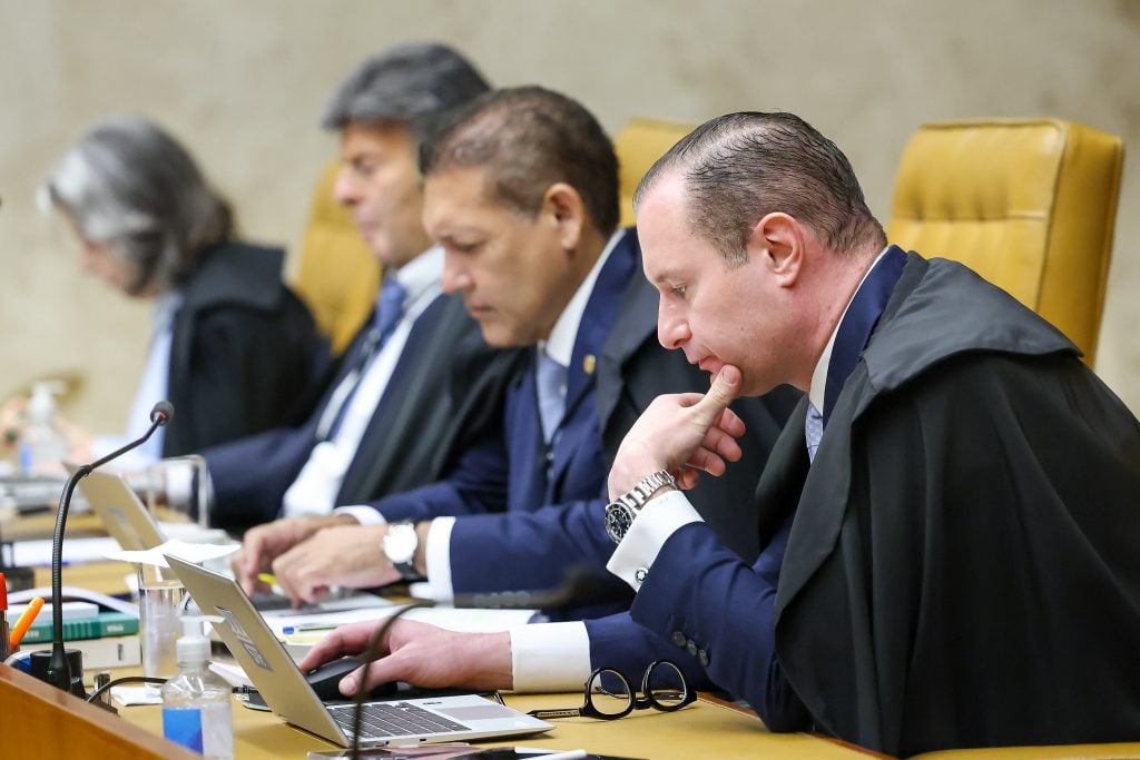 Parada LGBT, monitoramento de parlamentares e penduricalhos: o que o STF vai julgar em março