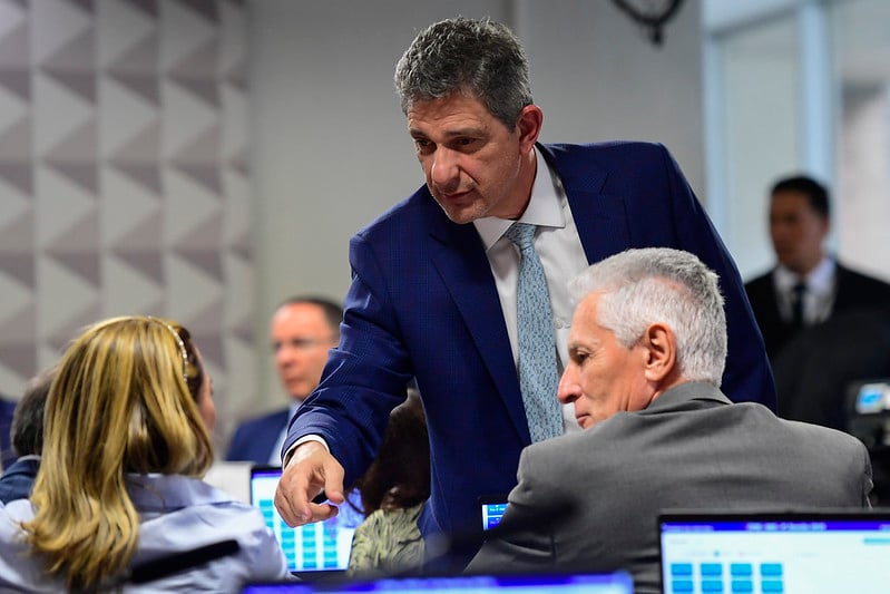 Governistas articulam relatório alternativo da CPMI do INSS