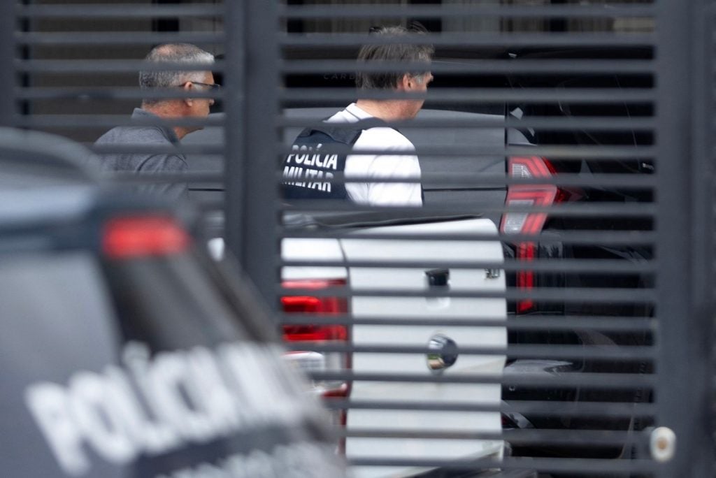 Como os brasileiros avaliam a prisão domiciliar de Bolsonaro, segundo o Datafolha