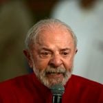 Lula critica alta abusiva no preço dos combustíveis: ‘gente que gosta de tirar proveito’